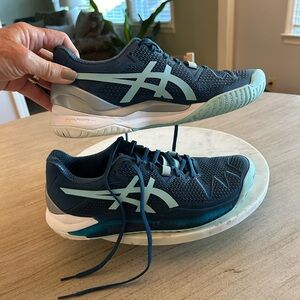 ASICS Gel Challenger 14 Women’s Tennis shoe sz 8.5 navy/robin egg blue